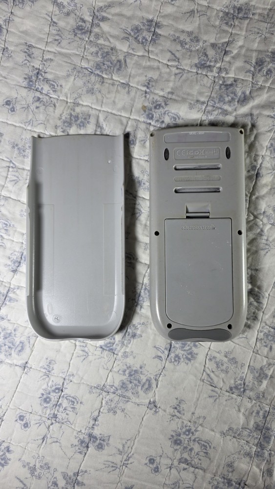 Texas Instruments TI-84 Plus Silver Edition Graphing Calculator - Tested