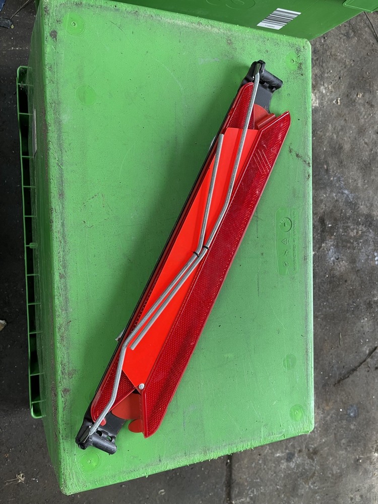 WARNING / HAZARD TRIANGLE KIT - Jaguar XK8 XKR x100