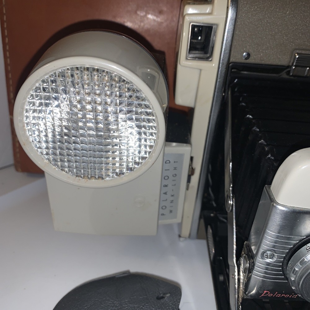 Polaroid Highlander Camera Model 80A Camera w/ Case, ++UNTESTED AS IS For Parts