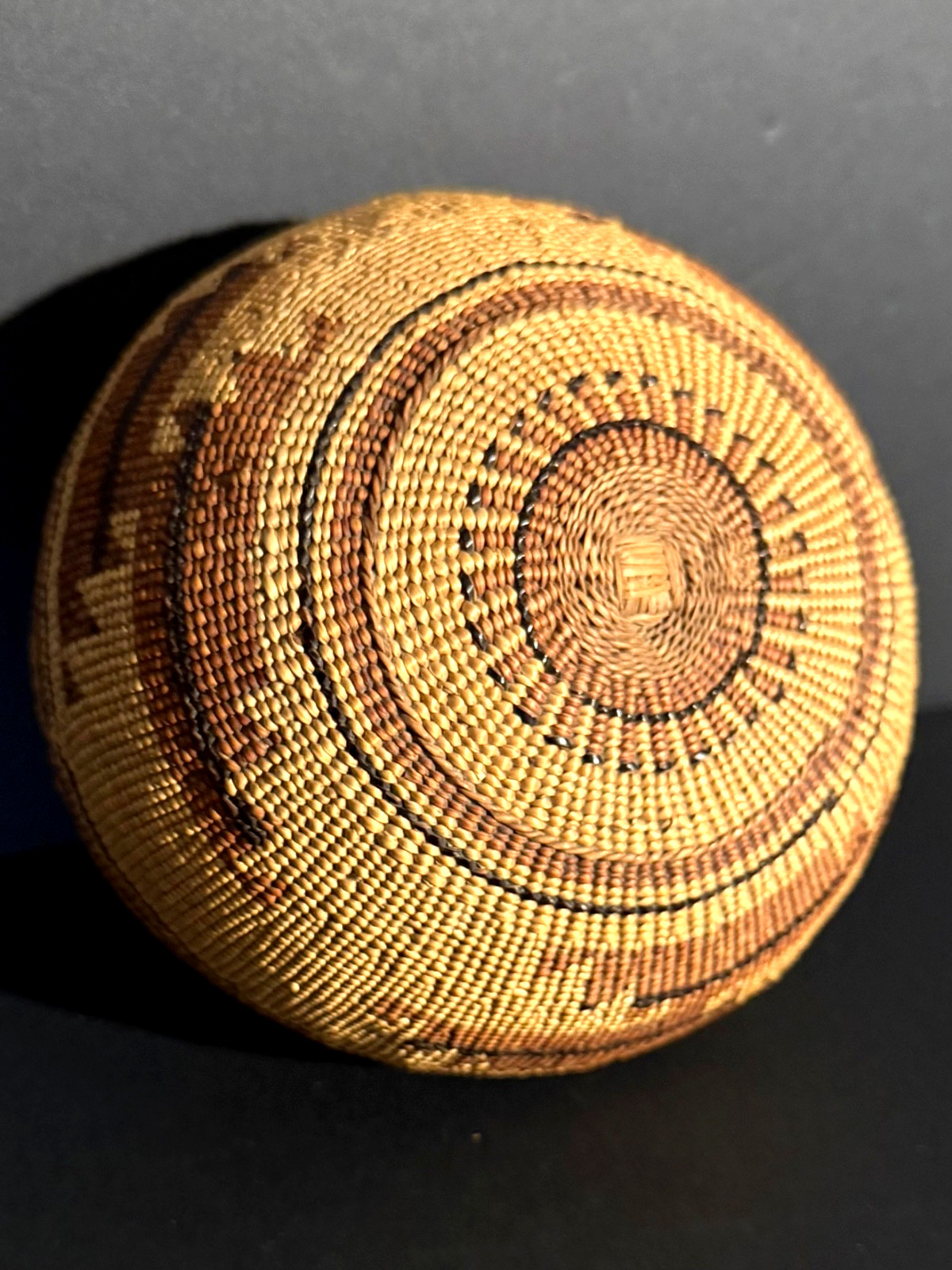EXTRAORDINARY HUPA FANCY CAP BASKET, BEAR GRASS & FERN OVERLAY, C1890, EXCELLENT