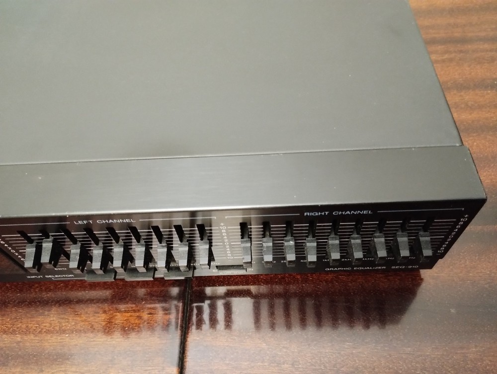 Sony SEQ-910 Graphic Equalizer / 9 Band Spectrum Analyzer