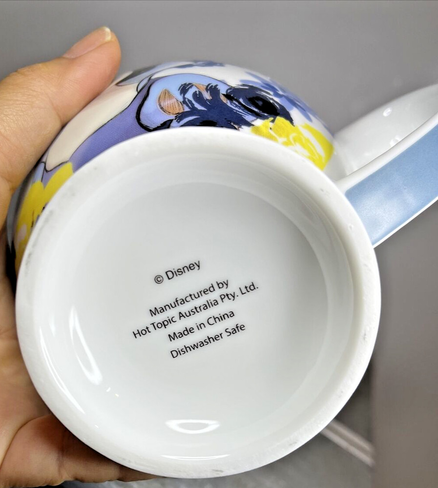 Snow White Disney Mug Collectable Drinkware