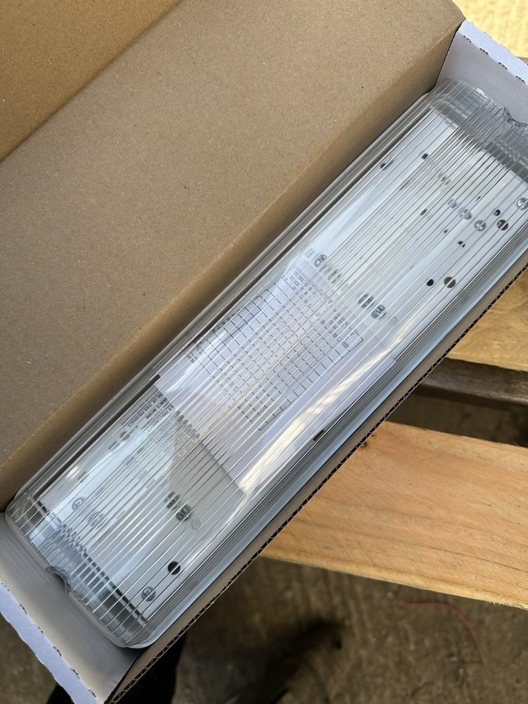 LED EMERGENCY BULKHEAD LIGHTS 4 Kinds 8 In Total
