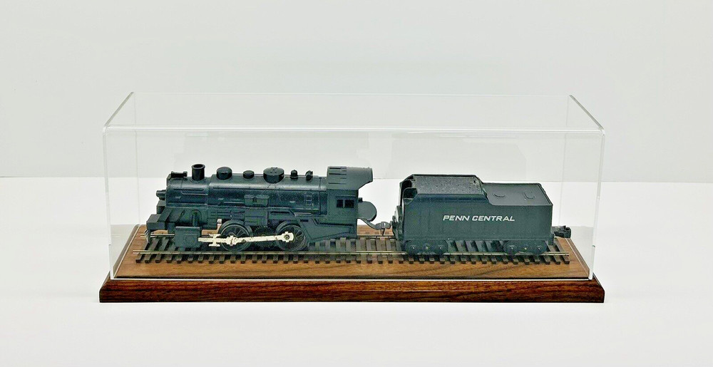 18" O Scale Model Train Display Case, Walnut Base