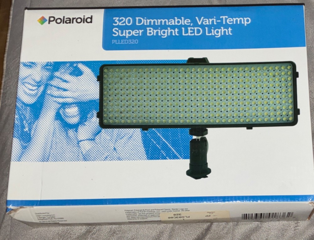 Polaroid PLLED320 320 Dimmable Vari-Temp Super Bright LED Light w/ Case