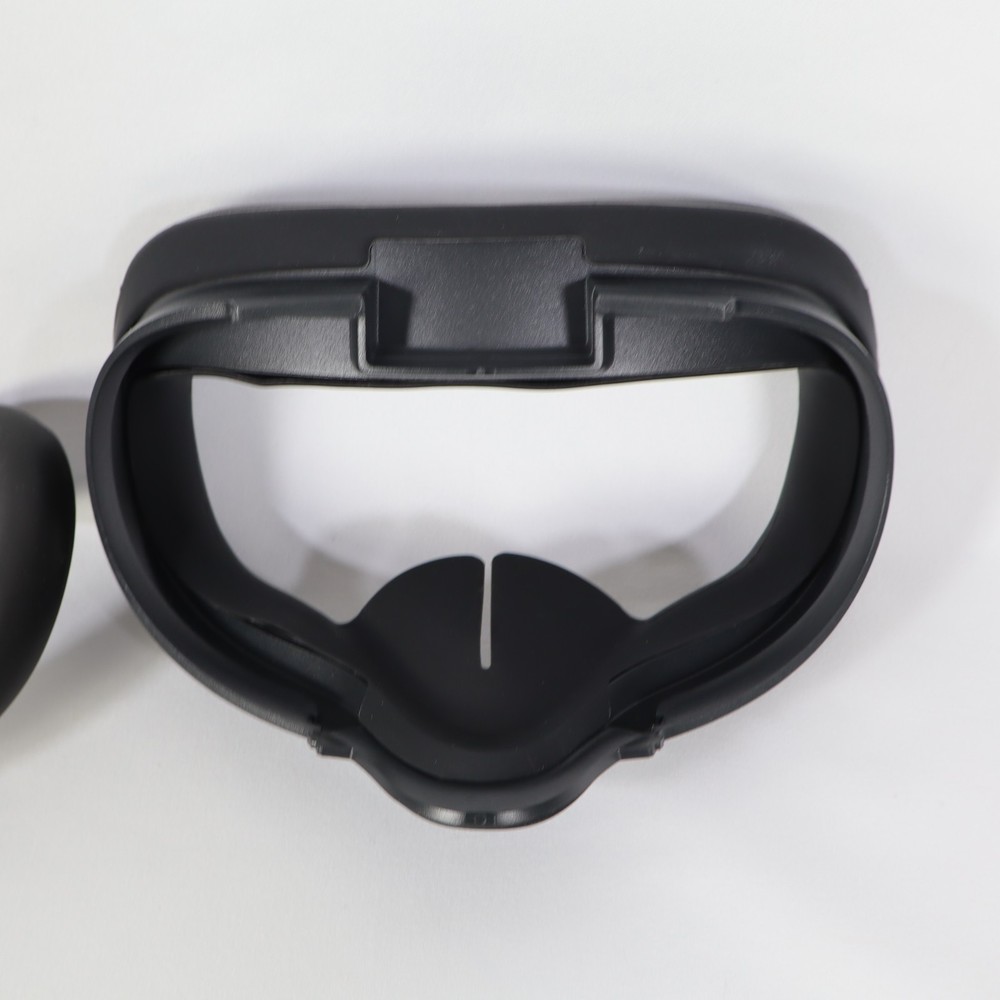 Face Cover Bracket w/ 2 Silicone Pads for Oculus Quest 2 VR Headset