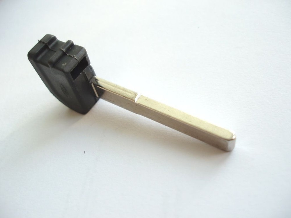 Key blade flat type for Ford Focus C MAX S MAX Mondeo keyless entry remote