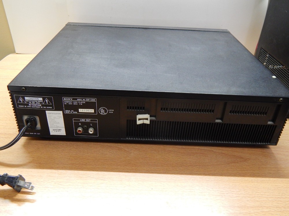 SONY CDP-C505 5 DISC CD CHANGER POWERS ON