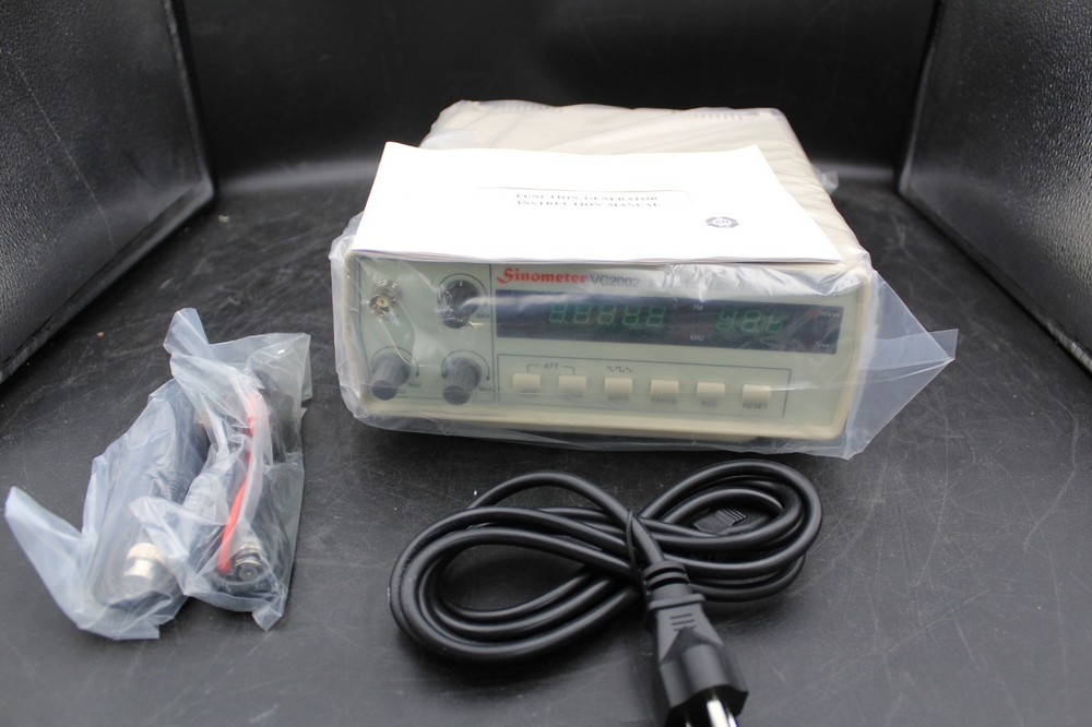 Sinometer 2MHz Function Generator, VC2002 with high stability and accuracy
