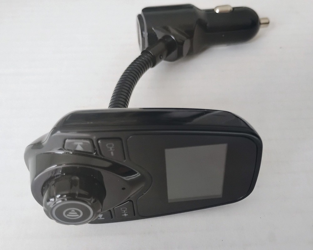 Nulaxy KM18 Wireless In-Car Bluetooth FM Transmitter Adapter LED Display (Black)