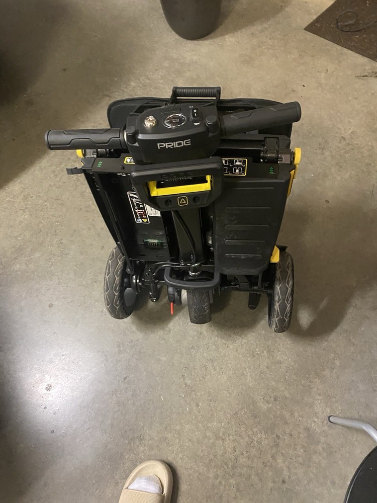 Pride Mobility iGo Folding Travel Mobility Scooter - S20 - OPEN BOX