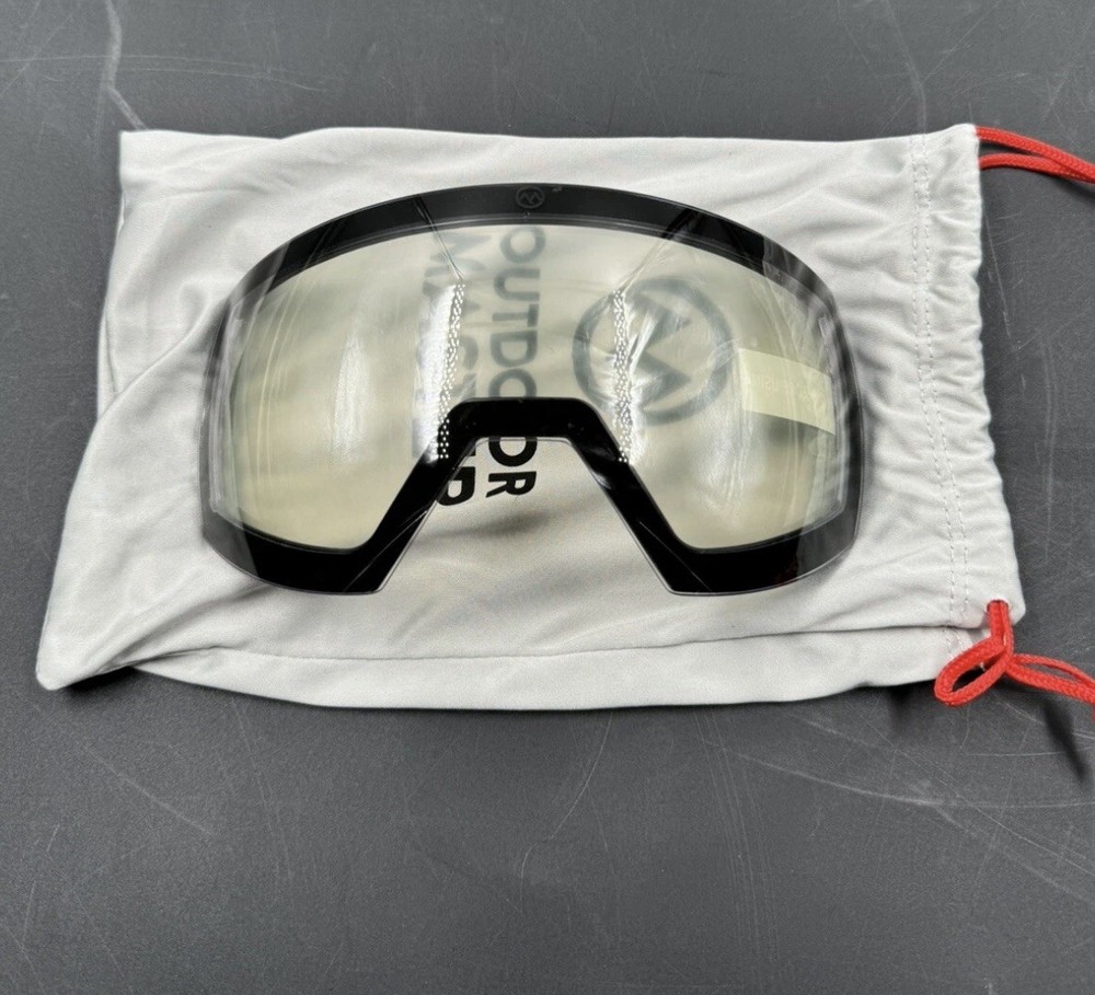 OutdoorMaster Ski Goggles Ultra Lens