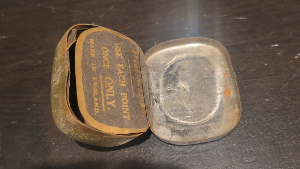 gramophone phonograph needle tin C British Made