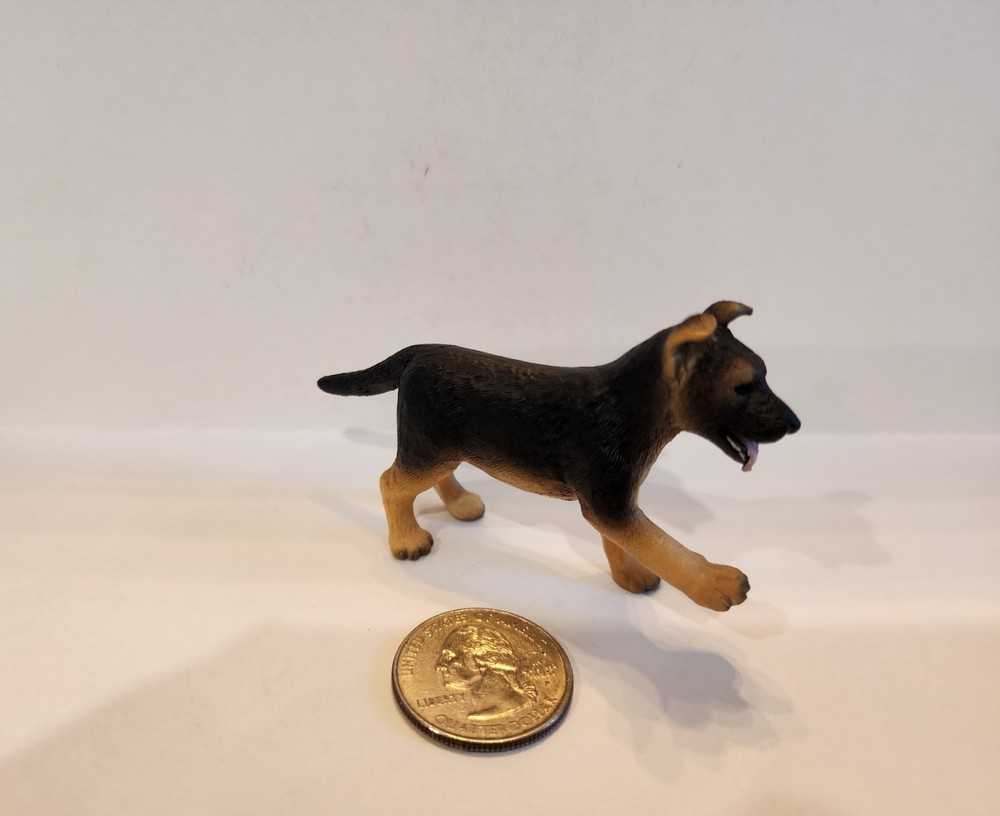 Plastic GERMAN SHEPARD Dog 1/12 Scale