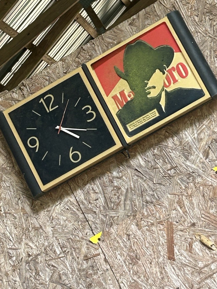 Random Clocks And Signs