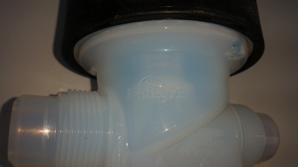 Entegris DS16-2C-12F Diaphragm Valve Used