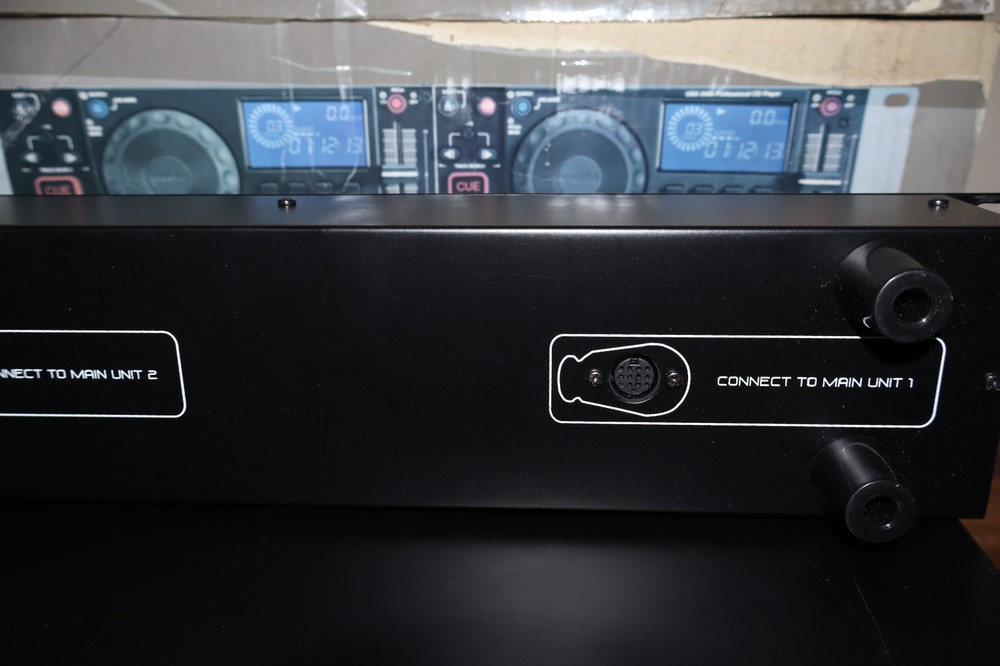 GEMINI CD 200 SYSTEM DJ Setup - Control Unit & Dual CD Player