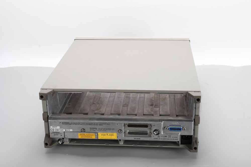 HP 70001A Mainframe - No Modules Included