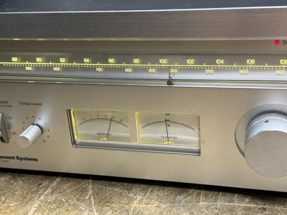 MCS 3710 Modular Component Systems Vintage Stereo AM/FM Tuner