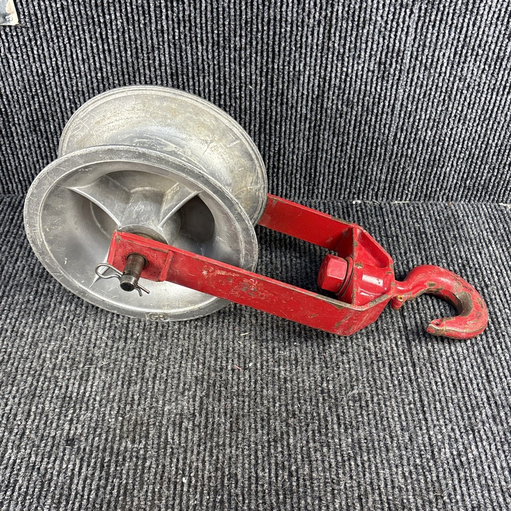 Gardner Bender 12 in Cable Sheave With hook