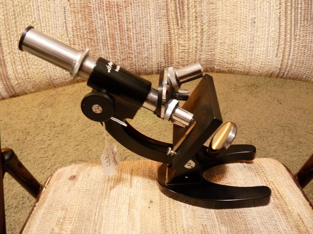 LAFAYETTE MICROSCOPE              11  887