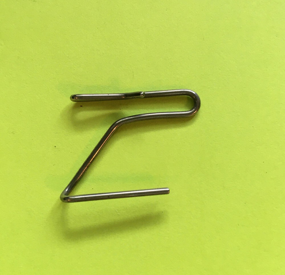 *NOS* 139155-SINGER THREAD GUIDE-FOR SEWING MACHINES-FREE SHIPPING*