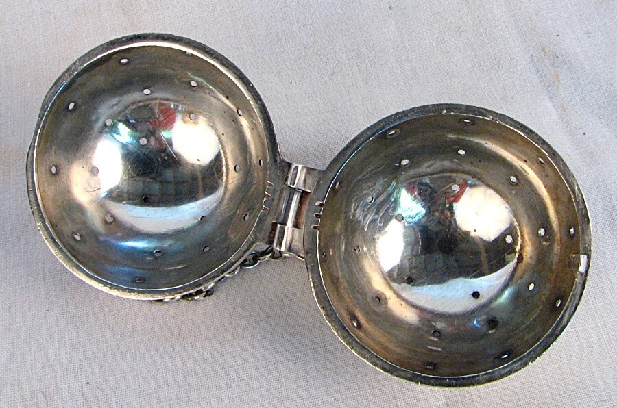 REED & BARTON TEA BALL STERLING SILVER c.1920