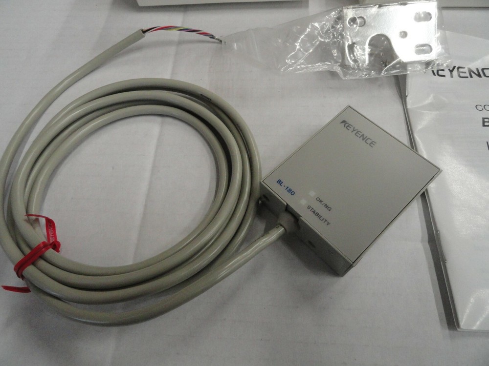 NEW  Keyence BL-180 CCD Bar-code Reader