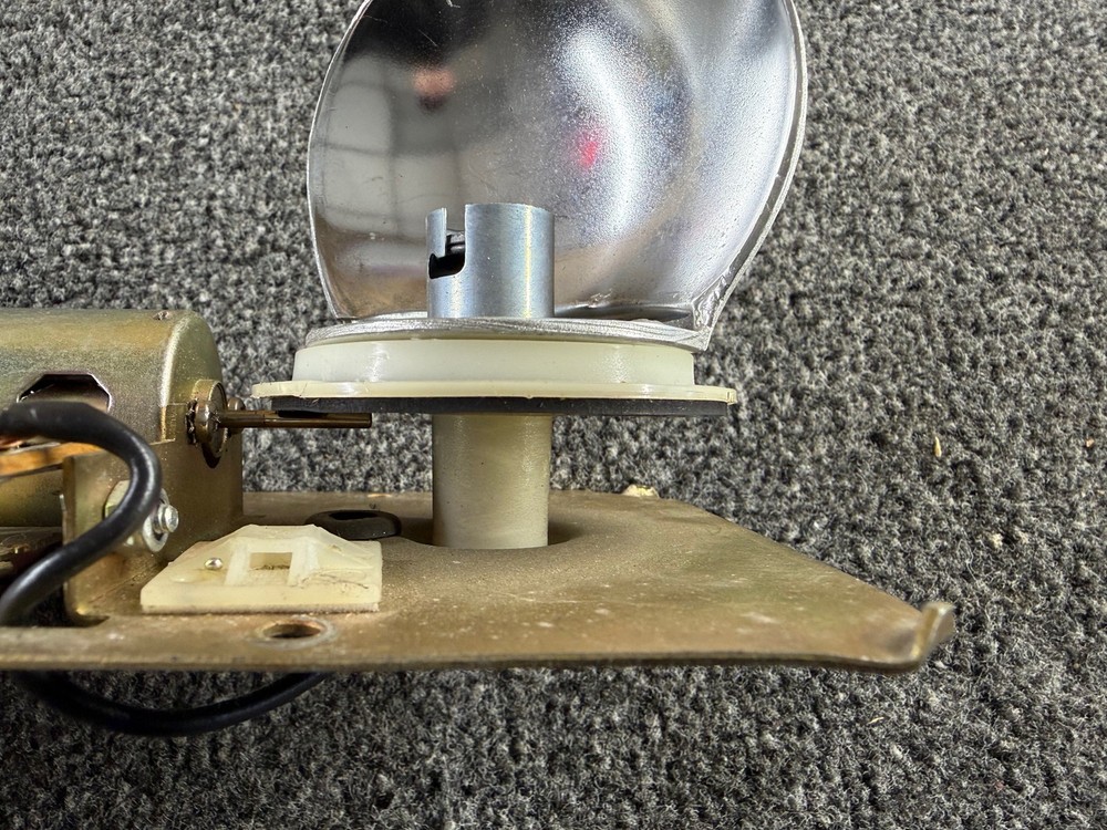 Data East Lethal Weapon 3 Pinball Machine Head Beacon Motor Reflector Assembly