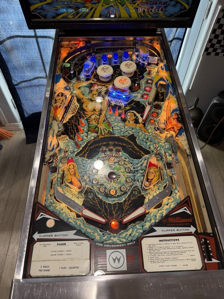 pinball machine Williams Flash, fully serviced , gorgeous