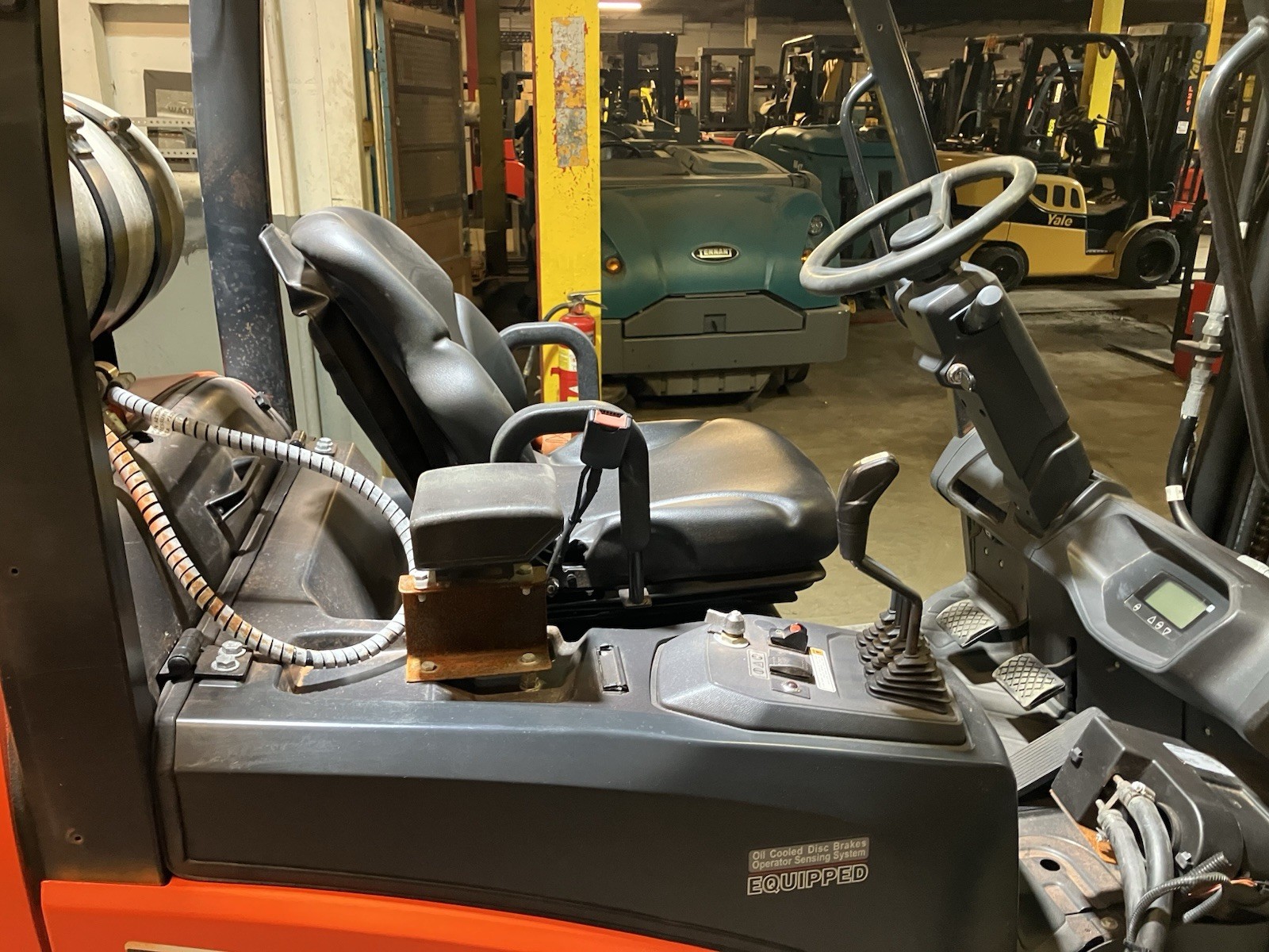 2023 Doosan 5000 LB Forklift With Side Shift and Triple Mast 4 Ways LPS Rated