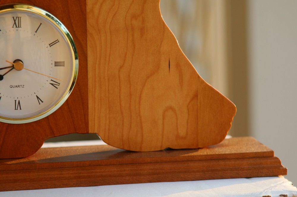 CLOCK,Quartz Shelf/mantel Solid Cherry COCKER SPANIEL (1) AA battery,8 7/8" tall