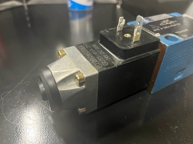 Rexroth 4WE6D53/AG24NZ4 Directional Control Valve (#657)