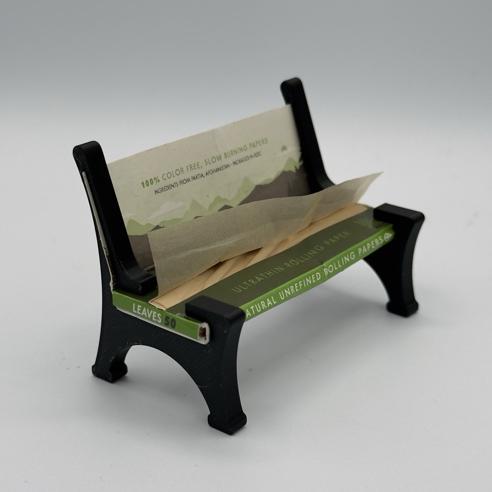 Black Rolling Paper Bench RAW, E-zwider, + Others