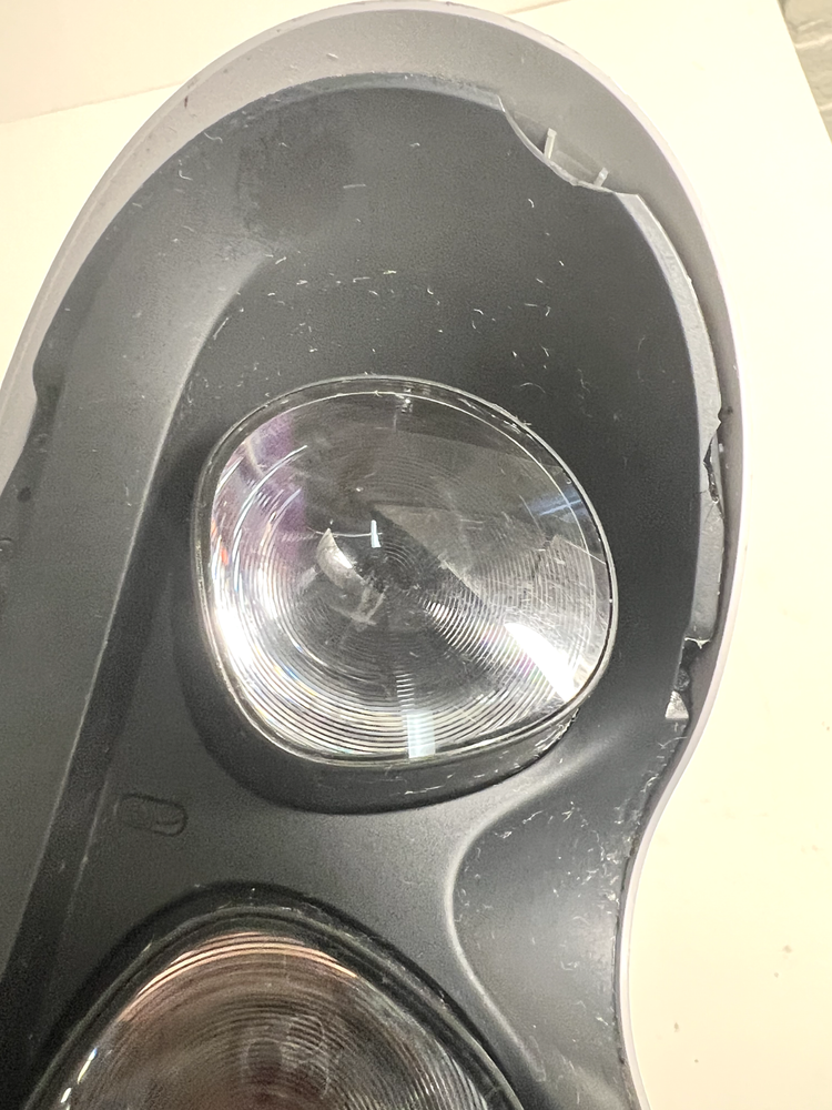 GENUINE Meta Oculus Quest 2 VR 256GB HEADSET ONLY - white - NO CONTROLLERS -READ