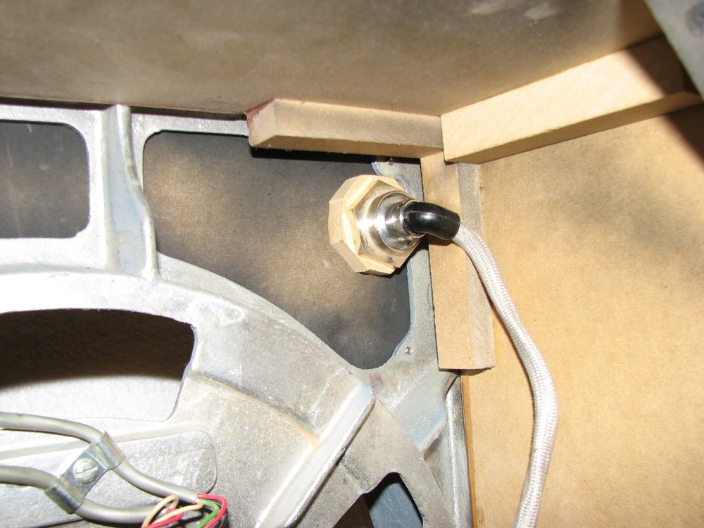 Russco Studio Pro Model B turntable