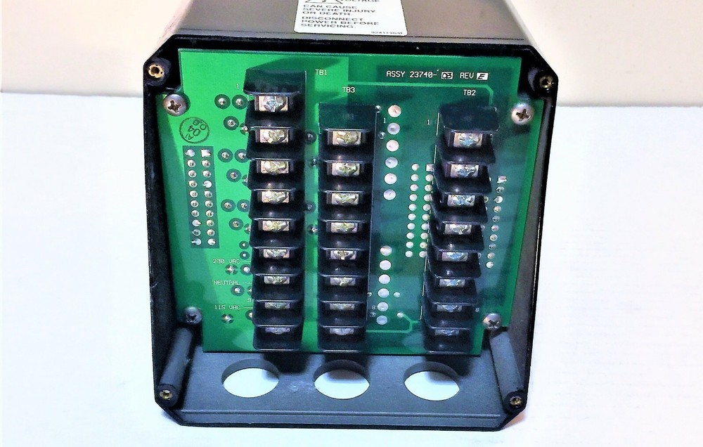 ROSEMOUNT ANALYTICAL 1054BC-02 CONDUCTIVITY ANALYZER