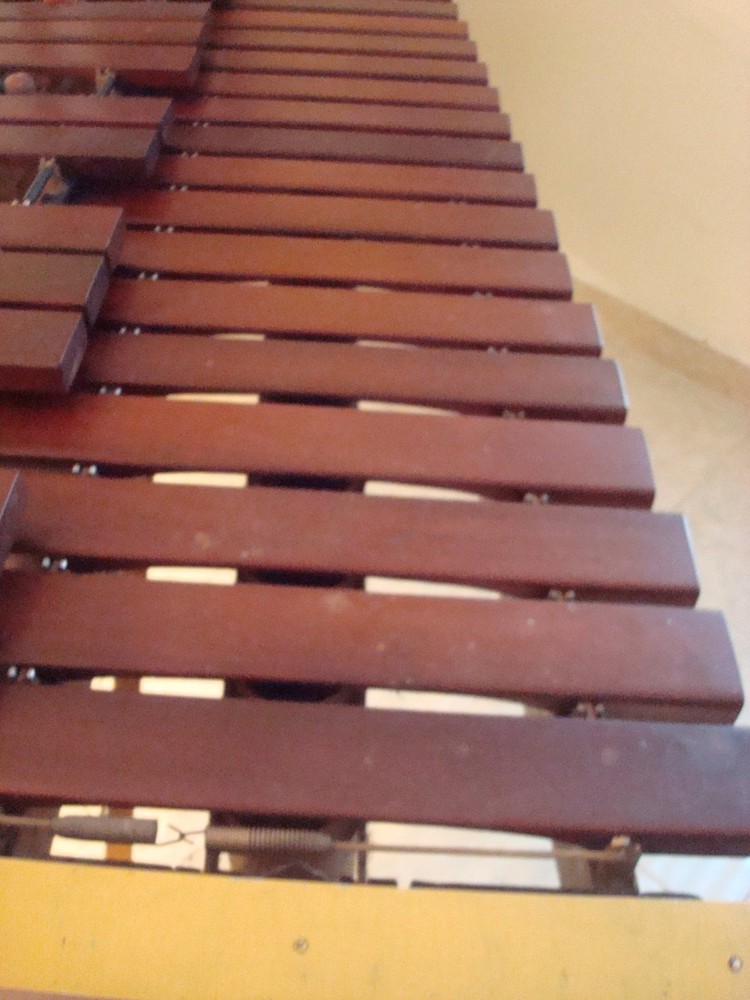 Deagan 4 Octive Marimba - Rosewood Bars