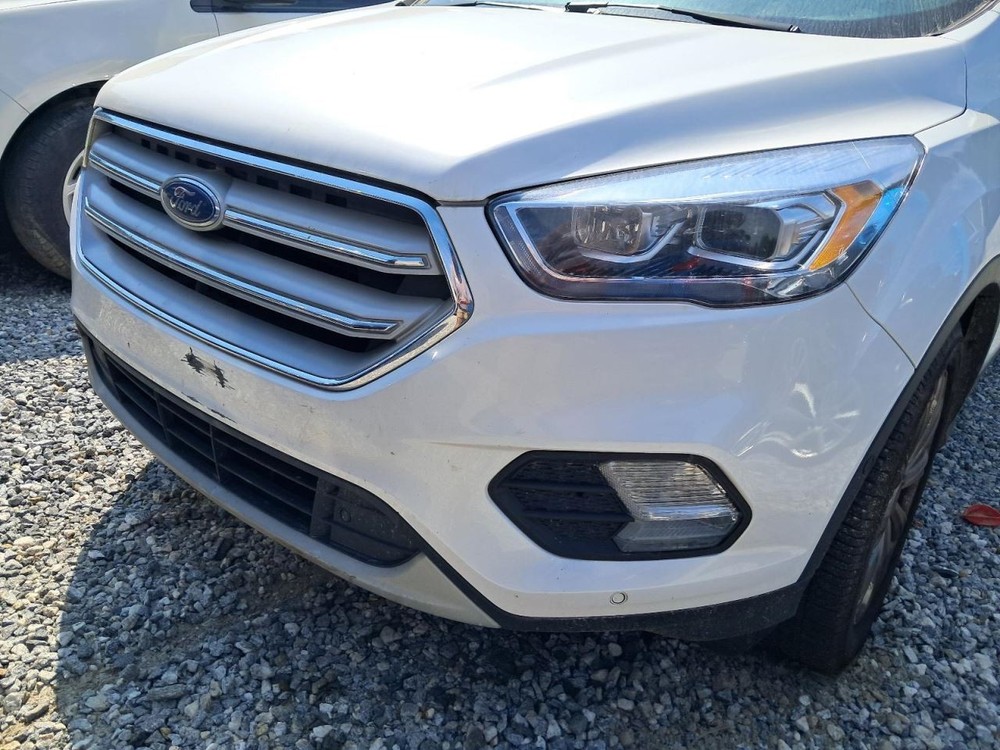 ESCAPE 2018 Glove Box 4800513