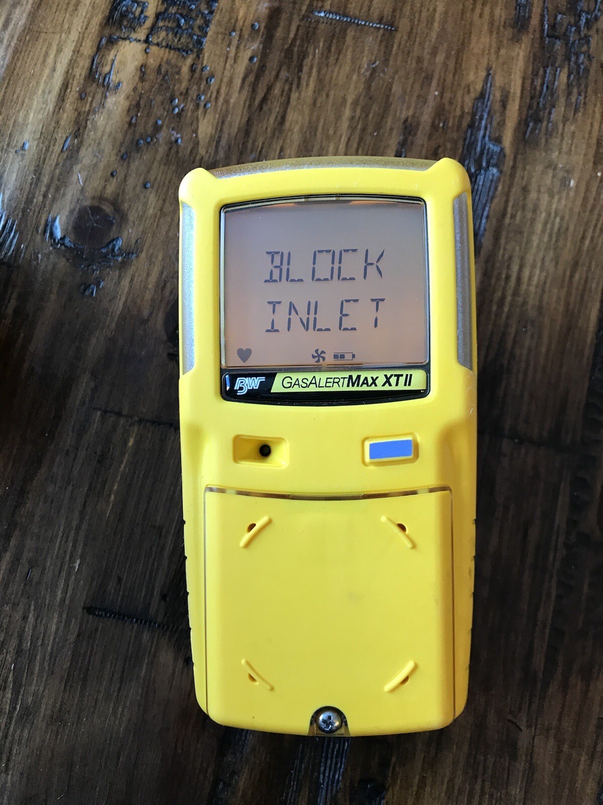 Honeywell BW GasAlert Max XT II Gas Monitor Detector, Calibrated With Charger.