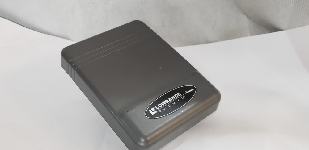 Lowrance Avionics Airmap 2000c