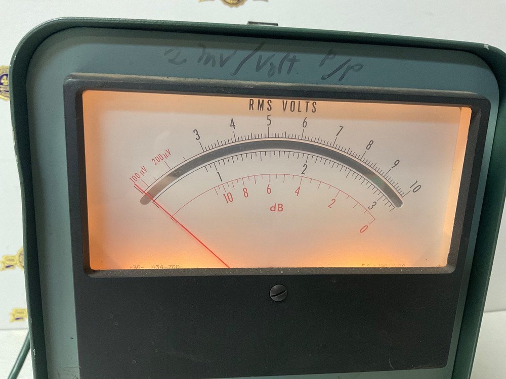 Boonton Electronics model 91H Sensitive RF Voltmeter 50 OHM Adapter connectors