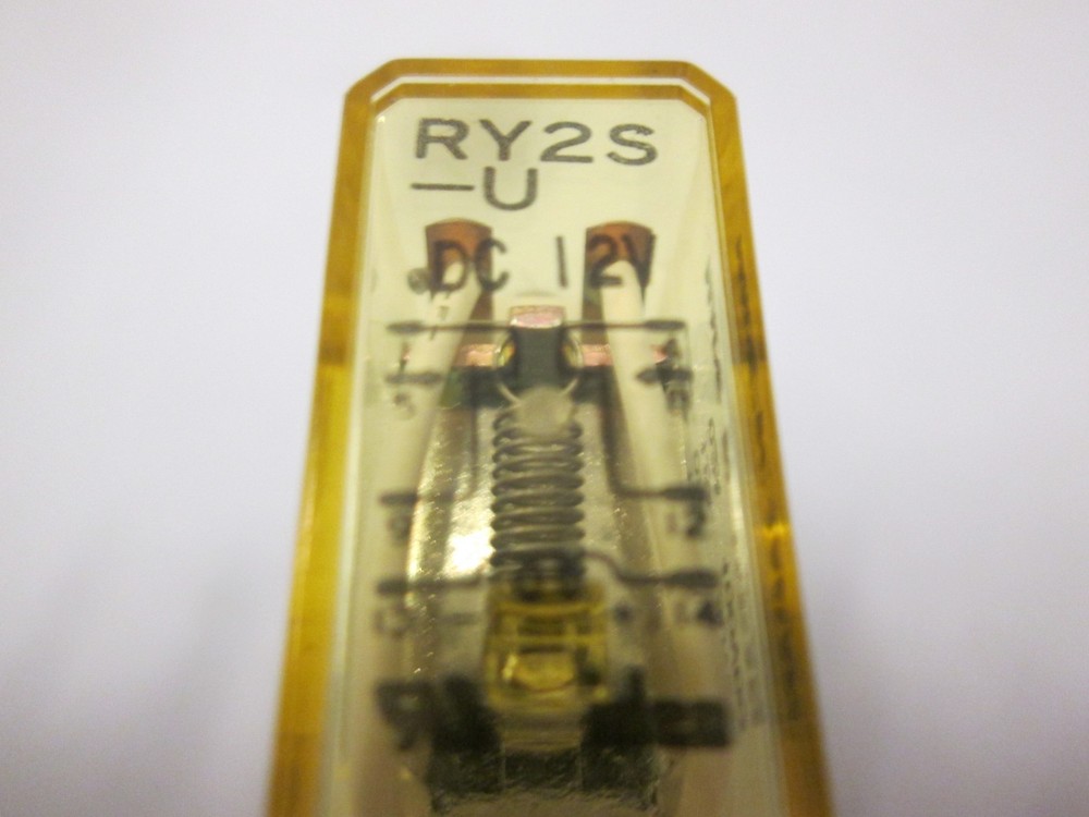 IDEC, RY2S-U Relay w/ SY25-05U Relay Socket, Used
