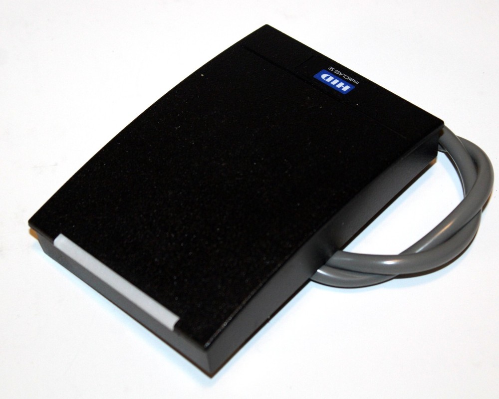 HID multiCLASS SE RP40 Wall Switch Smart Card Reader 920PNNNAK20000