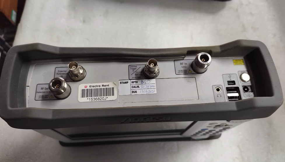 1PCS S332E Anritsu Cable and antenna analyzer Spectrum analyzer Touchscreen