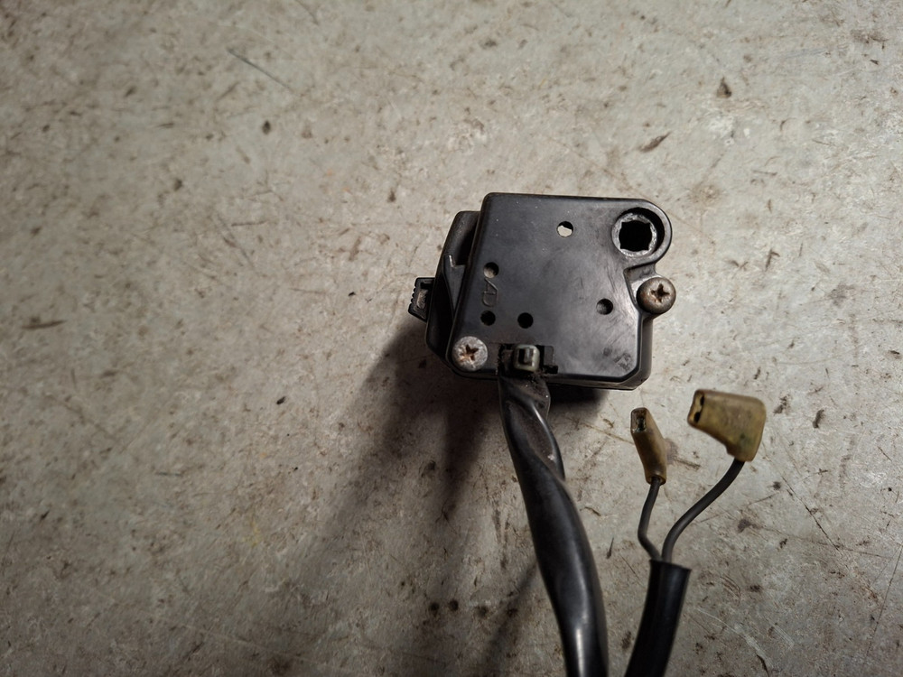 Suzuki GSX600F - Right Side Handlebar Switch Gear Buttons Controls