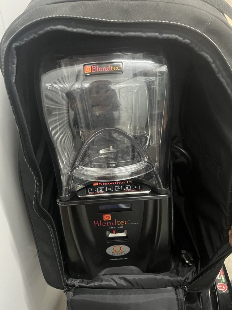 Blendtec Smoother15 Commercial Blender Black