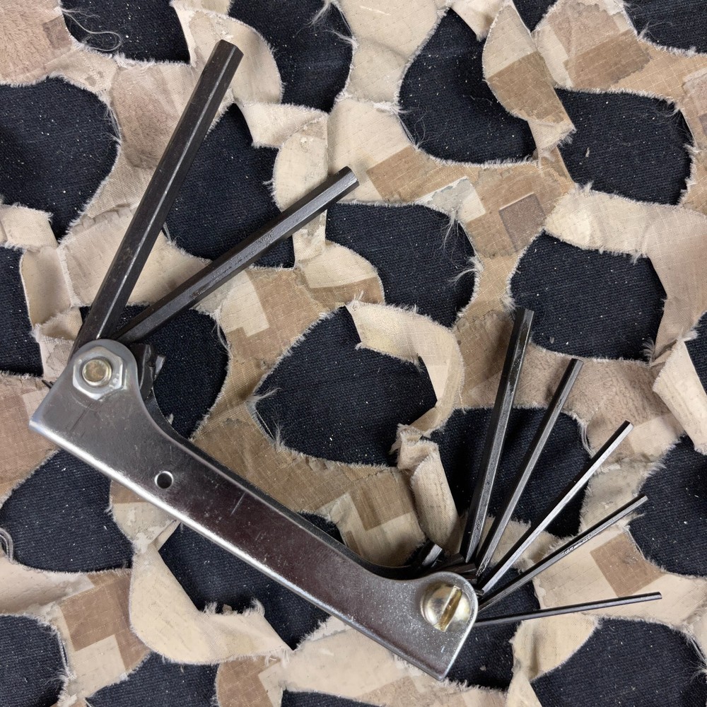 NEW 7-Pc. Folding Hex Key Wrench Set - Metric