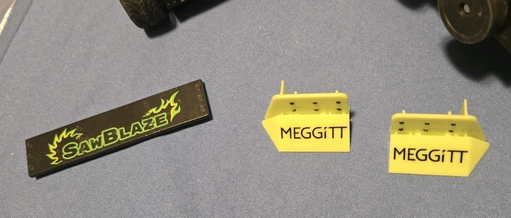 Rare HEXBUG BattleBots Arena Platinum – Multiplayer Robot Game *Missing Remotes*