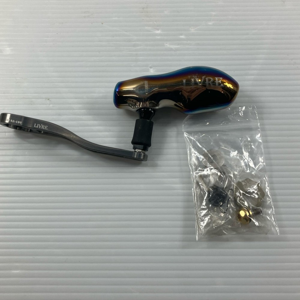 LIVRE Titanium handle